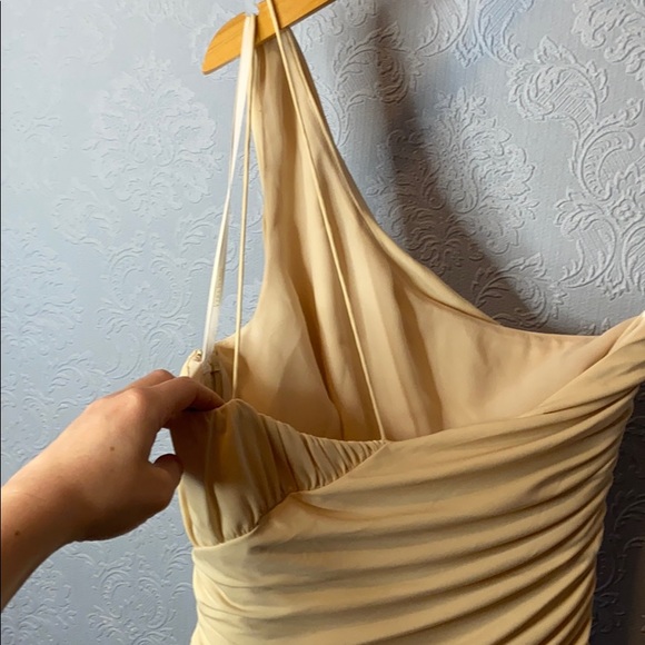 NWT Vera Wang Cream one shoulder jersey dress - Picture 3 of 6